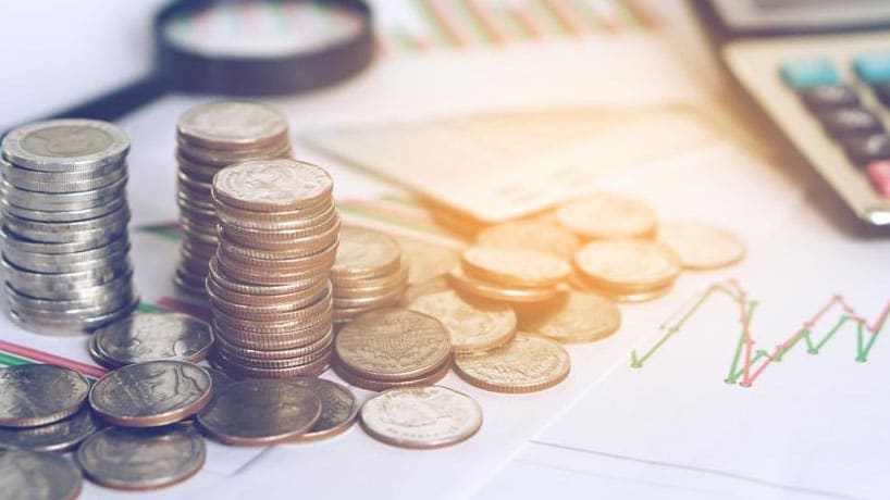 حسابداری مالی شاخه ای تخصصی از حسابداری است که تراکنش های مالی شرکت را پیگیری می کند.